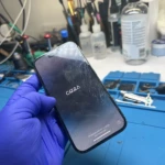 iPhone - pęknięty ekran